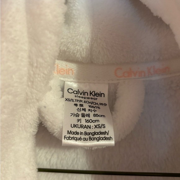 Calvin Klein Robe - Picture 3 of 3